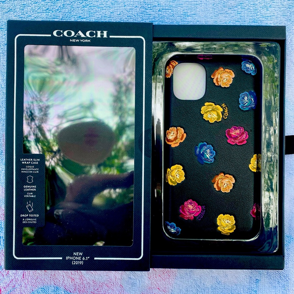 I Phone 11 COACH CASE
0028
